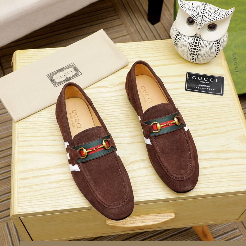G*u*i leather shoes